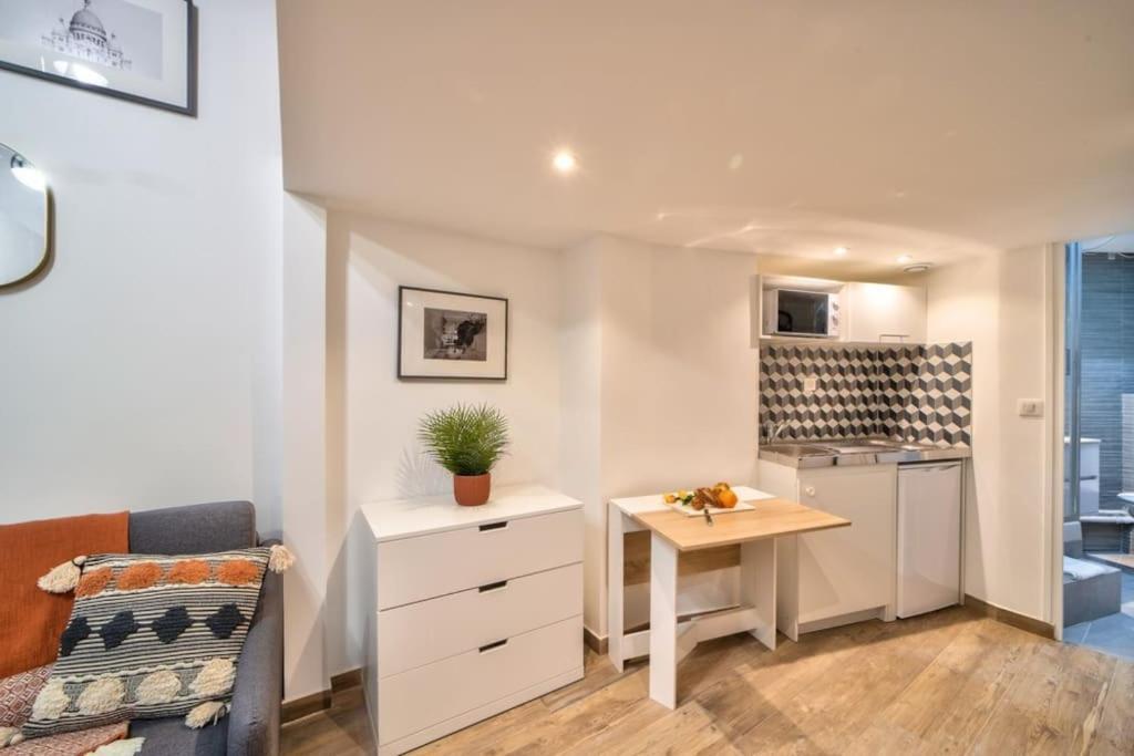 Bel Appartement Au Coeur De Montmartre Parijs Buitenkant foto